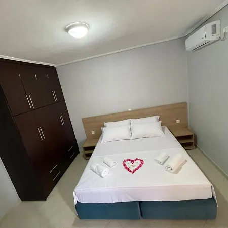 Taraj Apartment *
