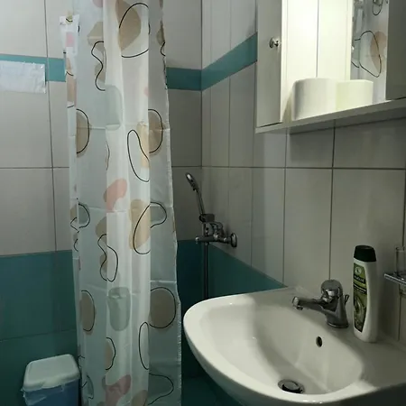 Apartment Taraj *