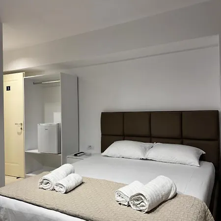 Taraj Apartment