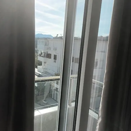 Taraj Apartment *